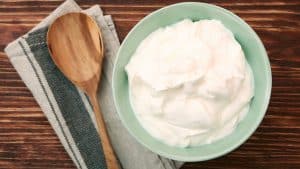 skyr, yaourt grec ou fromage blanc l’un coûte cher pour rien, l’autre est un vrai atout santé